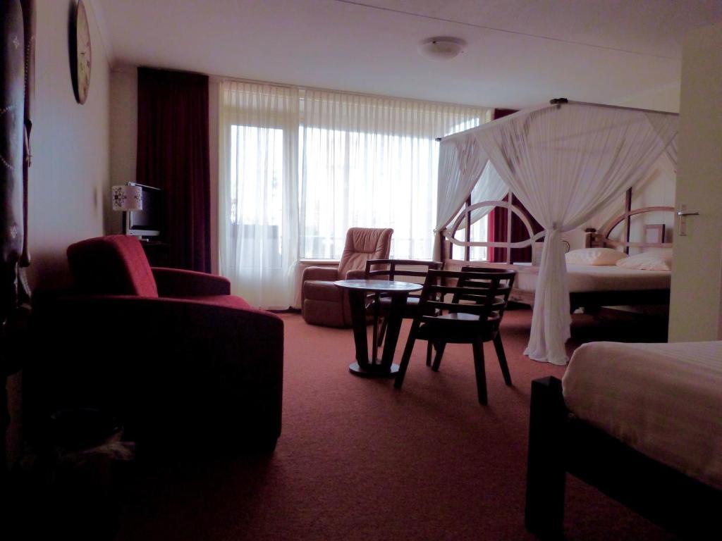 Hotel Wienerhof Den Helder Habitación foto
